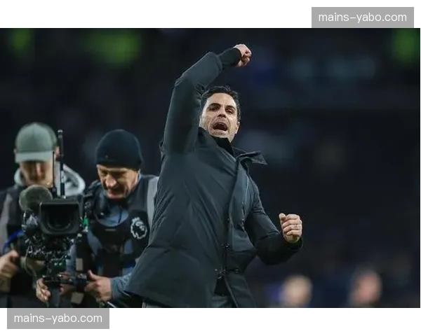 阿尔特塔战术调整遭质疑，阿森纳主帅在争冠关键战表现低迷